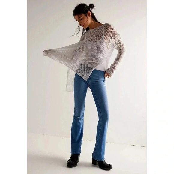 NWT Free People Penny Pull On Flare Jeans Stretch Mid Rise We The Free Blue - Picture 2 of 16